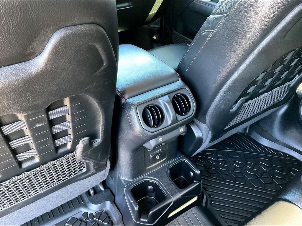 Used 2021 Gray Jeep Rubicon image 27