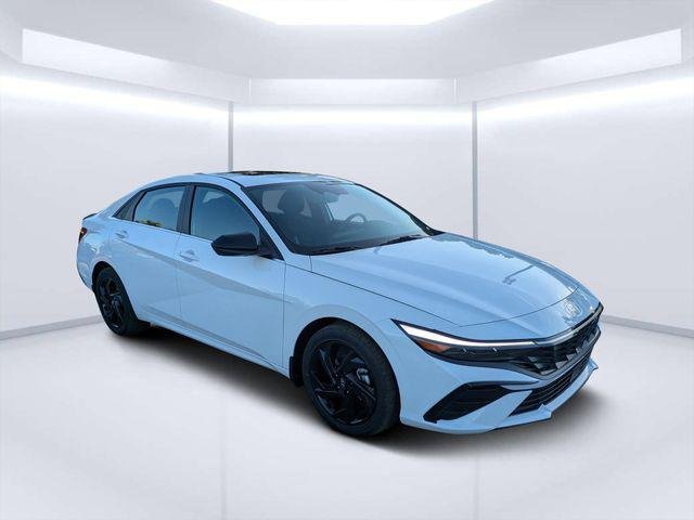 New 2026 White Hyundai SEL Sport image 1