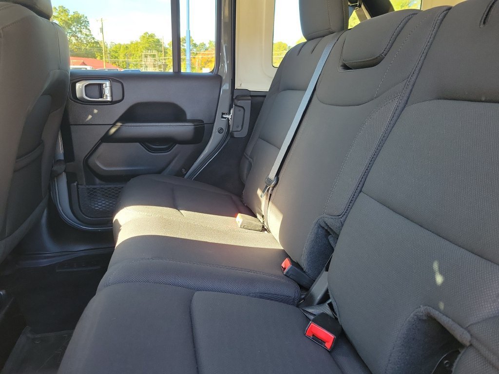 Used 2020 Gray Jeep North Edition 4x4 image 9