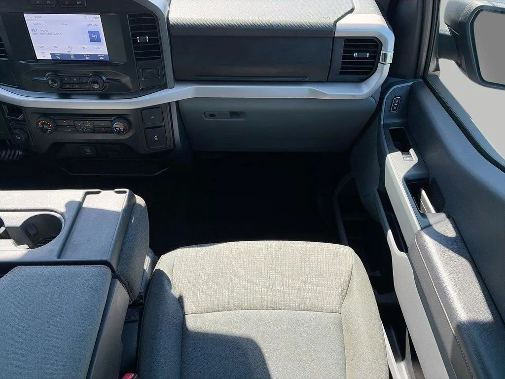 Used 2023 Silver Ford XLT image 12