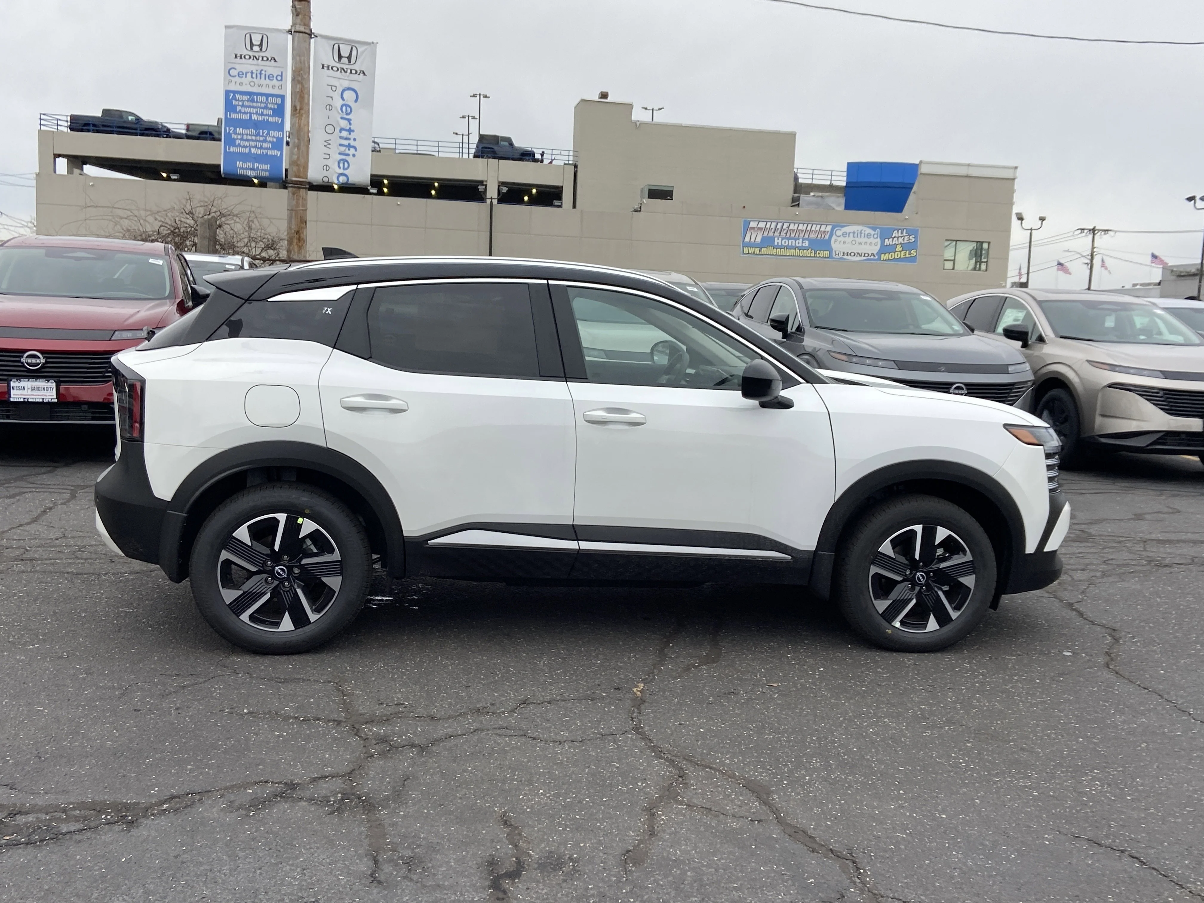 New 2026 Aspen White Tricoat/Super Black Nissan SV image 3