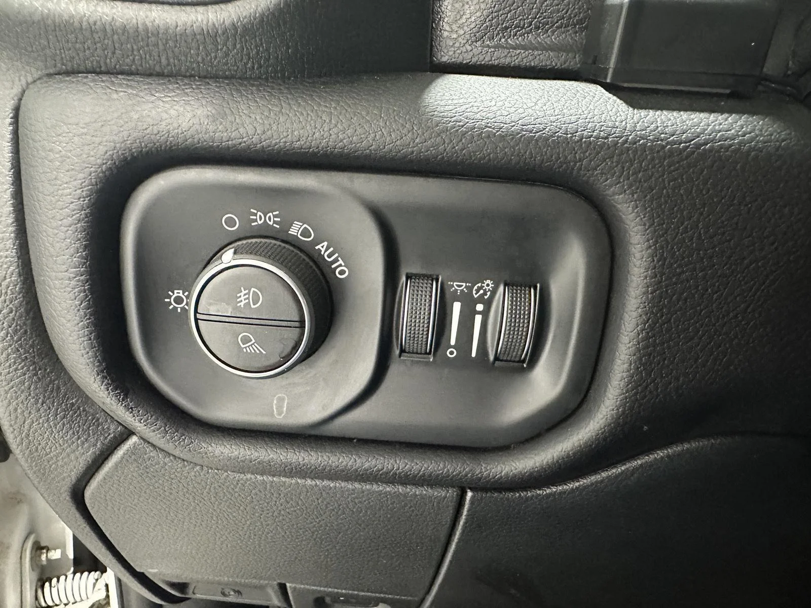Used 2022 Bright White Clearcoat Ram Laramie image 15