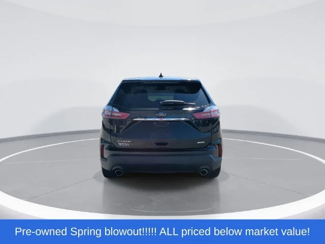 Used 2020 Black Ford SE image 7