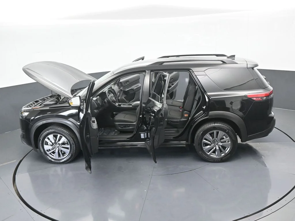 2025 Nissan Pathfinder SV - Photo 69