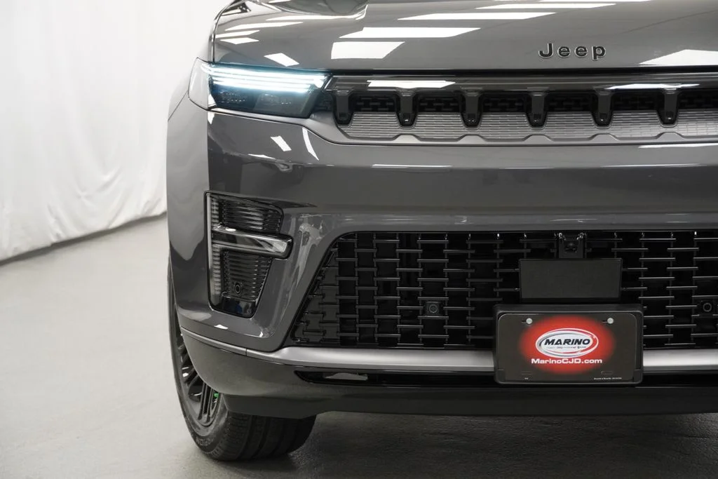 New 2026 Baltic Gray Metallic Clearcoat Jeep Limited Reserve image 6