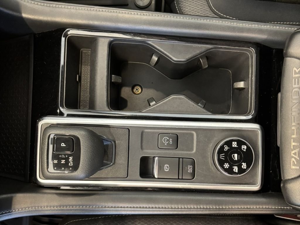 Used 2023 Silver Nissan SV image 14