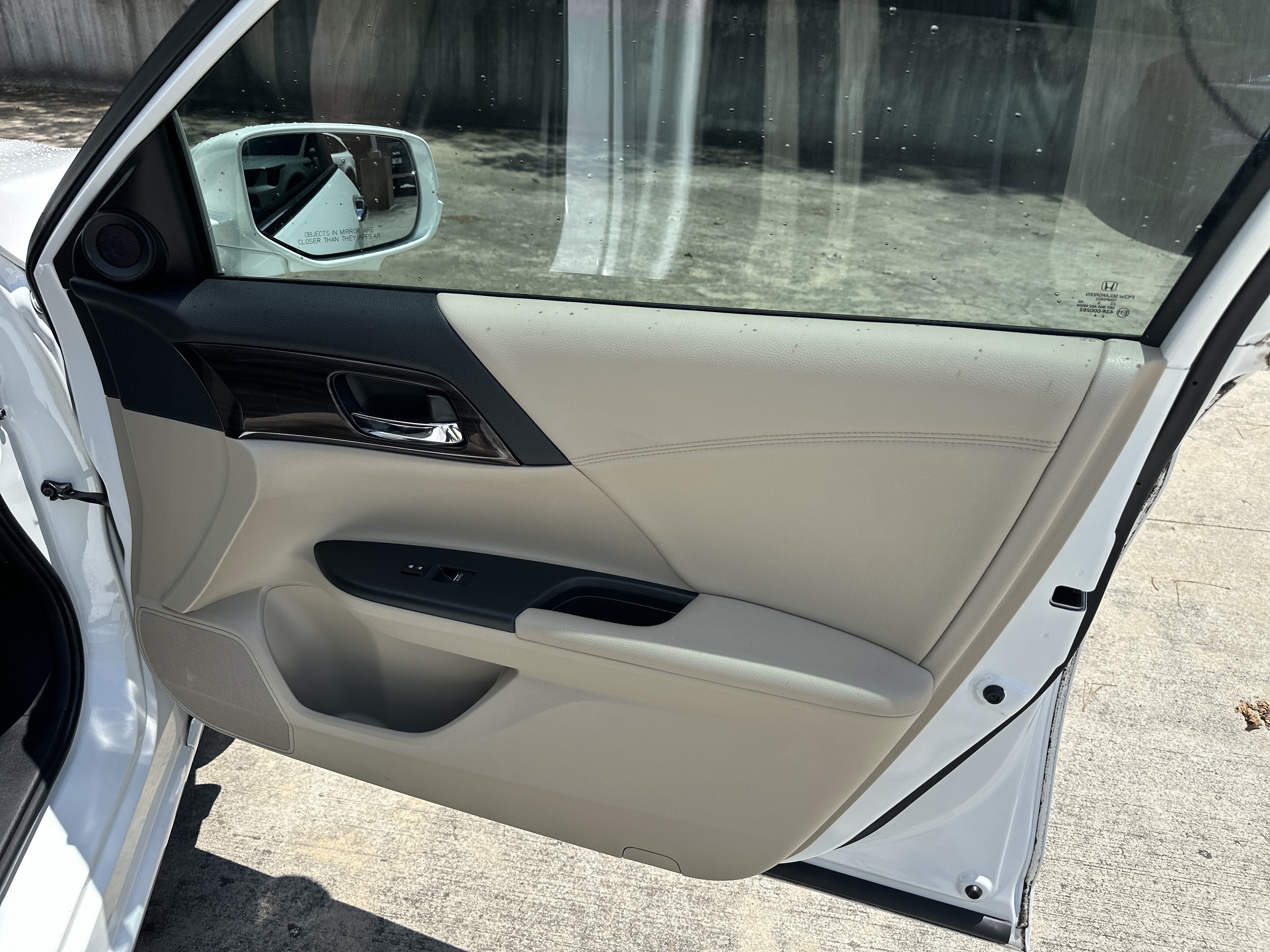 Used 2016 White Orchid Pearl Honda EX image 16
