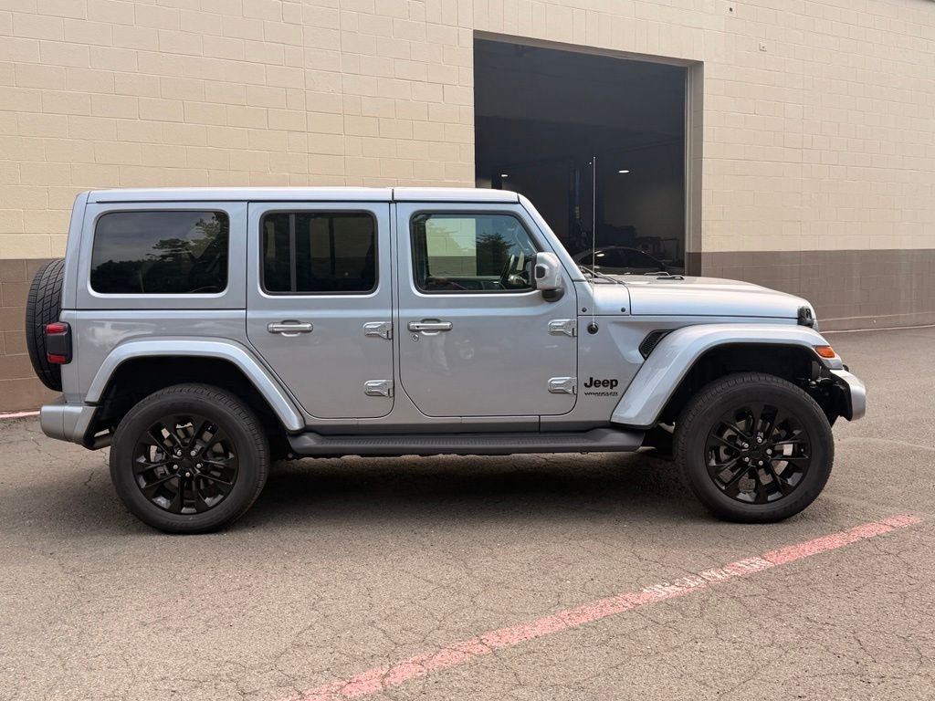Used 2021 Billet Silver Metallic Clearcoat Jeep Unlimited Sahara High Altitude image 4