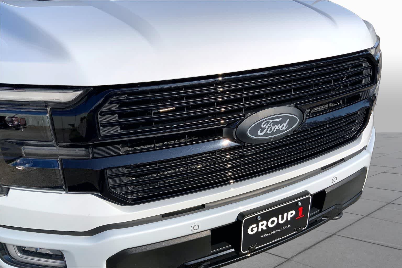 Used 2025 Space White Ford Platinum image 30