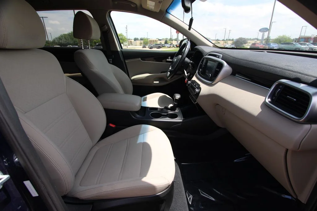 Used 2019 Blue Kia LX image 9