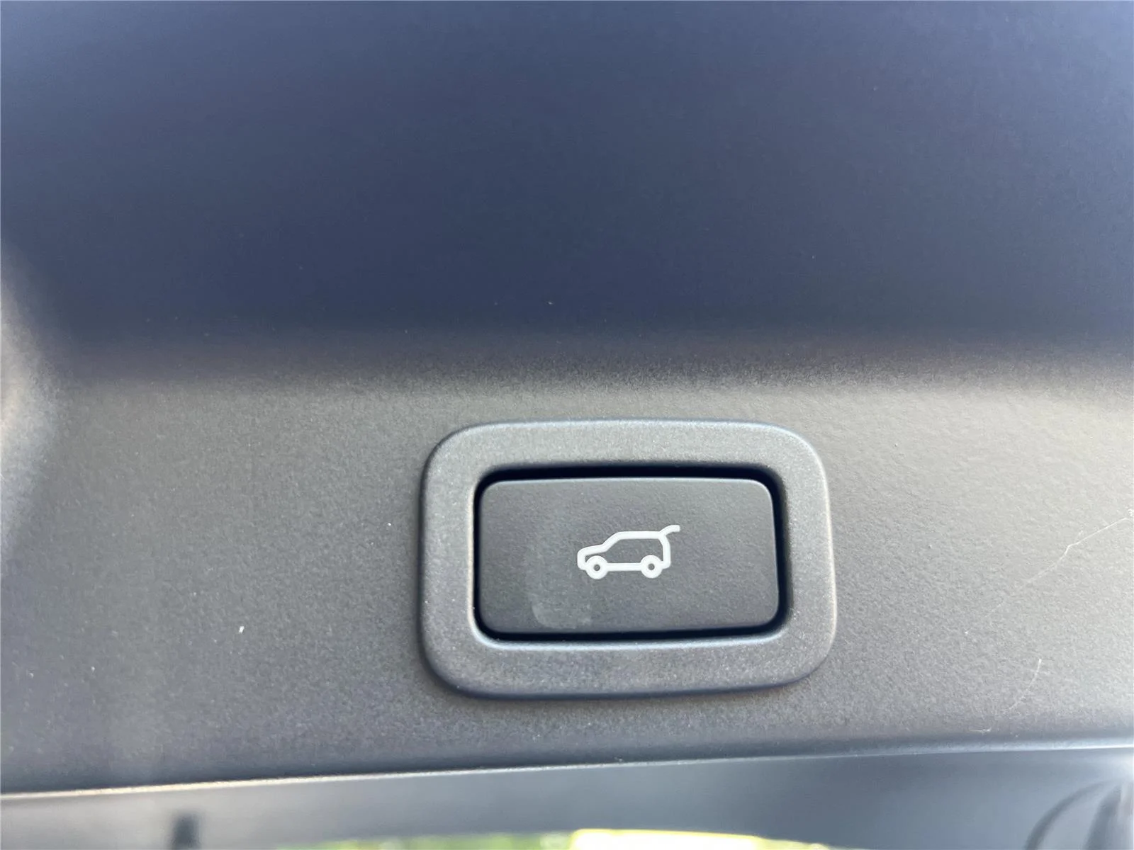 Used 2018  Jaguar 20d R-Sport image 29
