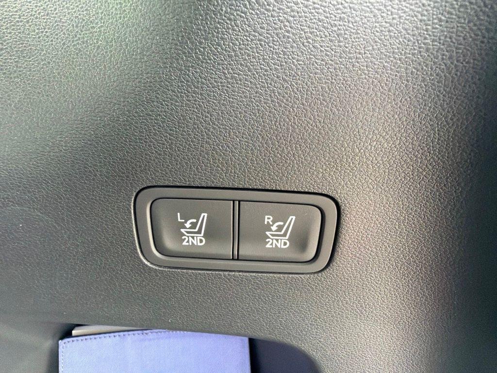 New 2026 Gray Hyundai SE image 10