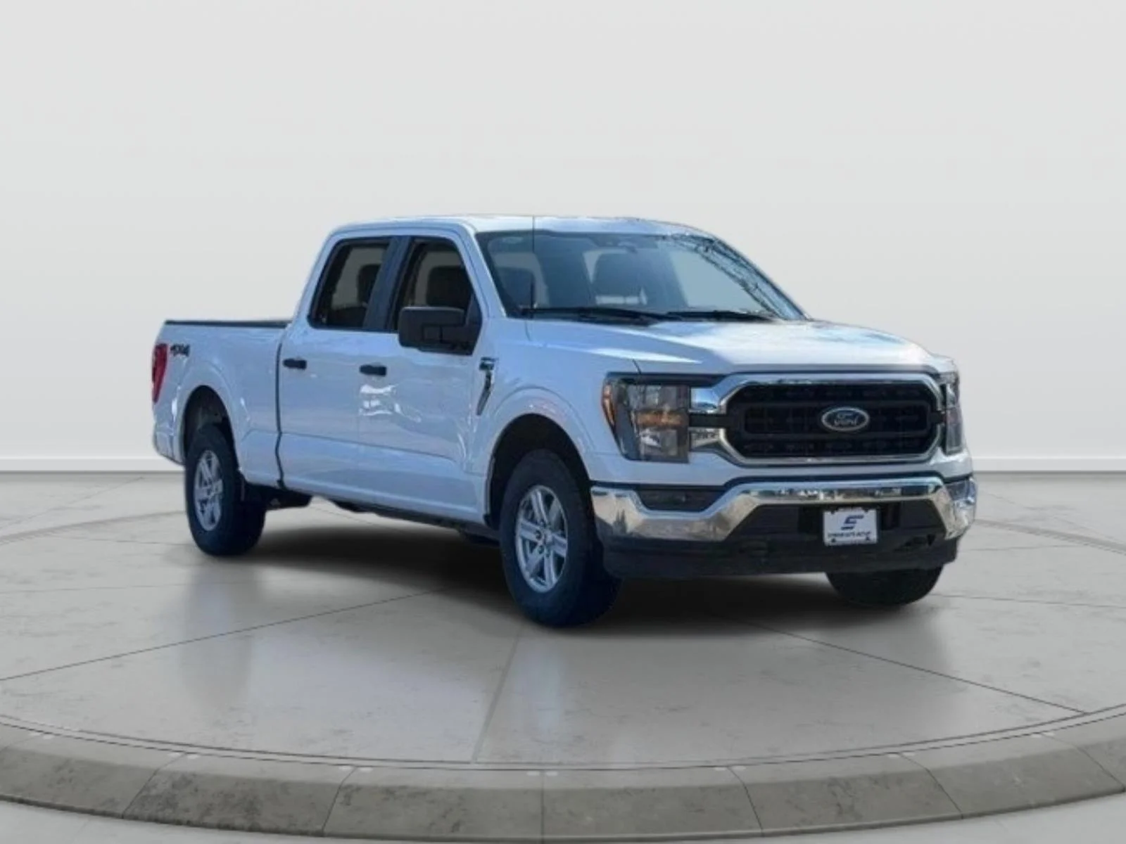 Used 2023 White Ford XLT image 1