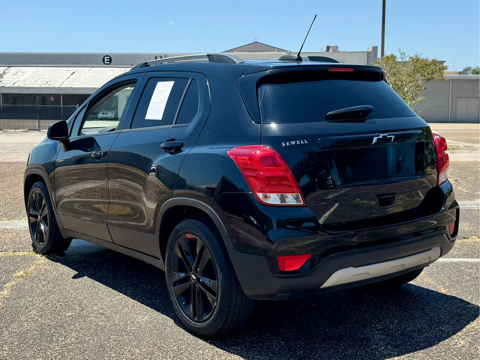 Certified Used 2020 MOSAIC BLACK METALLIC Chevrolet LT image 4