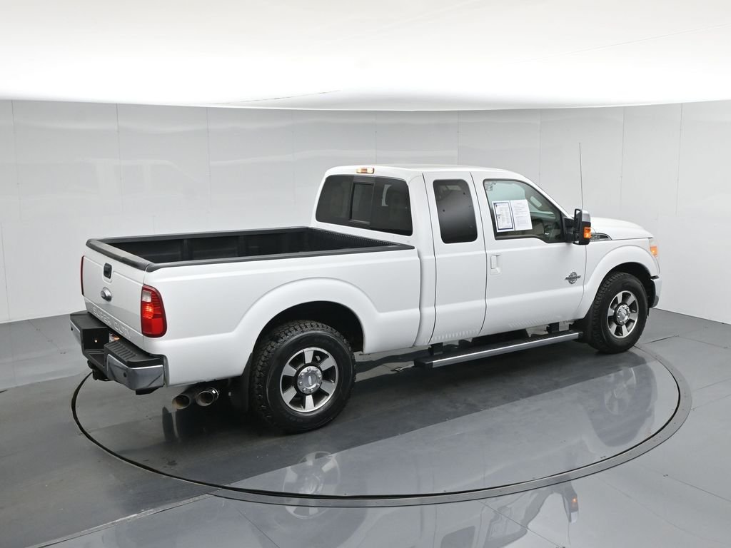 Used 2013 White Ford Lariat image 40