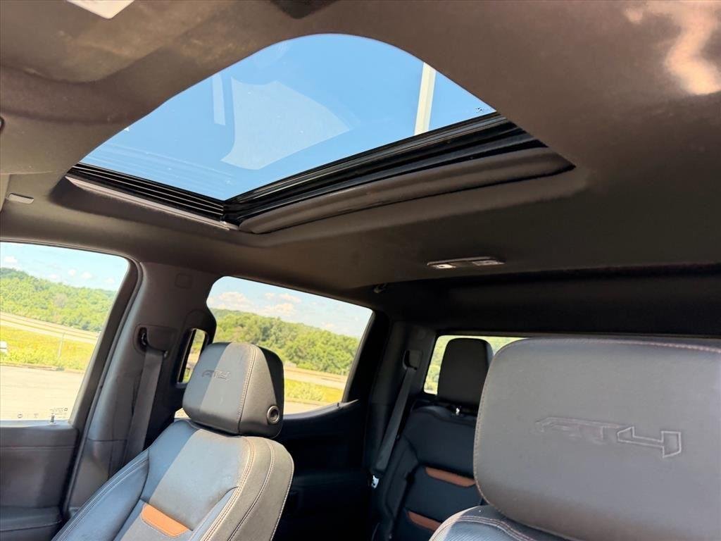 Used 2022 Onyx Black GMC AT4 image 13