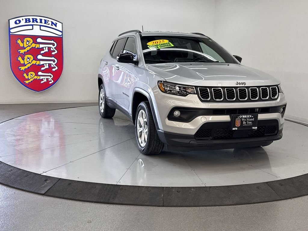 2025 Jeep Compass Latitude 4X4's photo