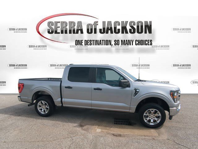 Used 2023 Iconic Silver Metallic Ford XLT image 10
