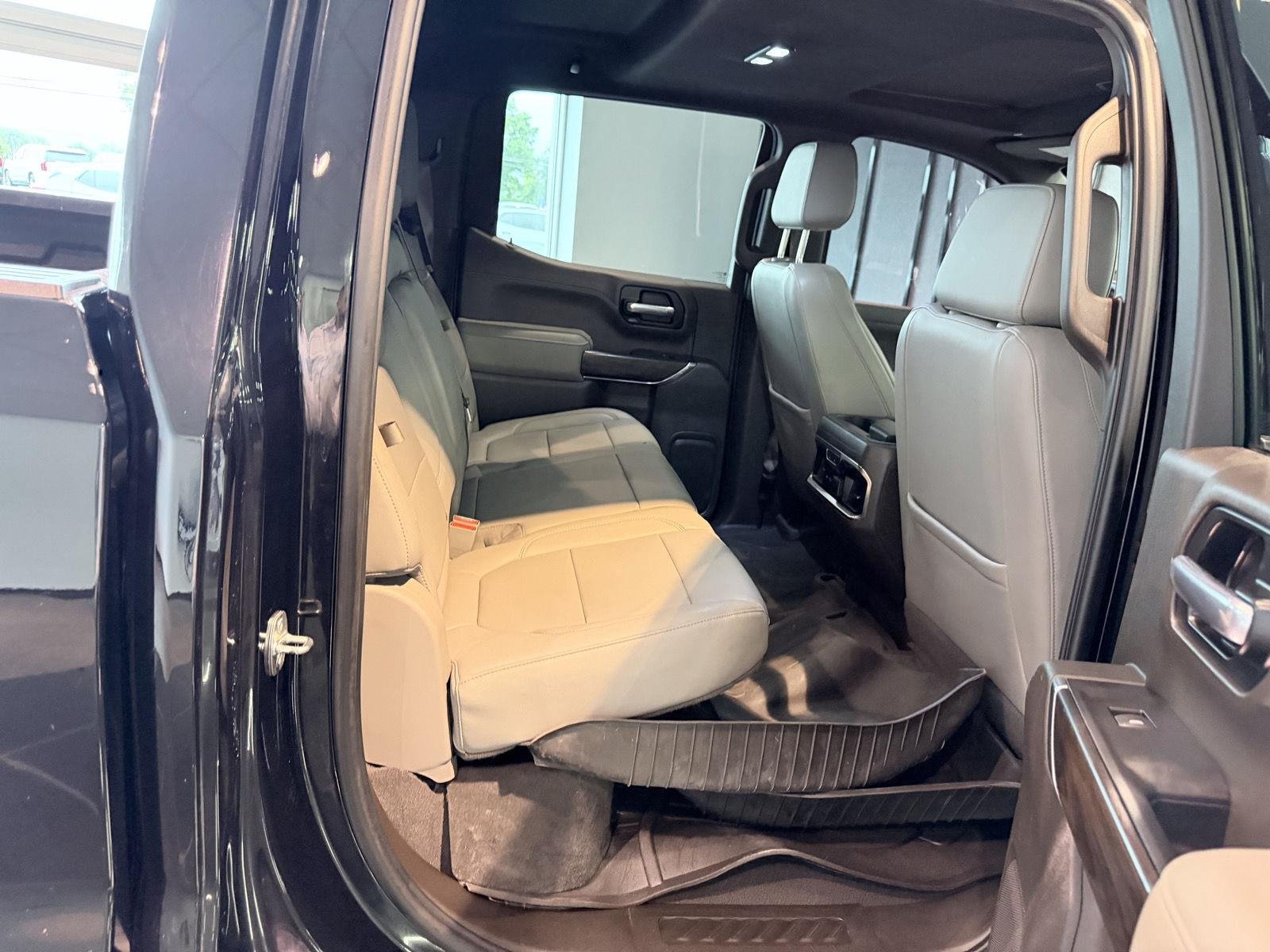 Used 2021 Onyx Black GMC SLT image 27