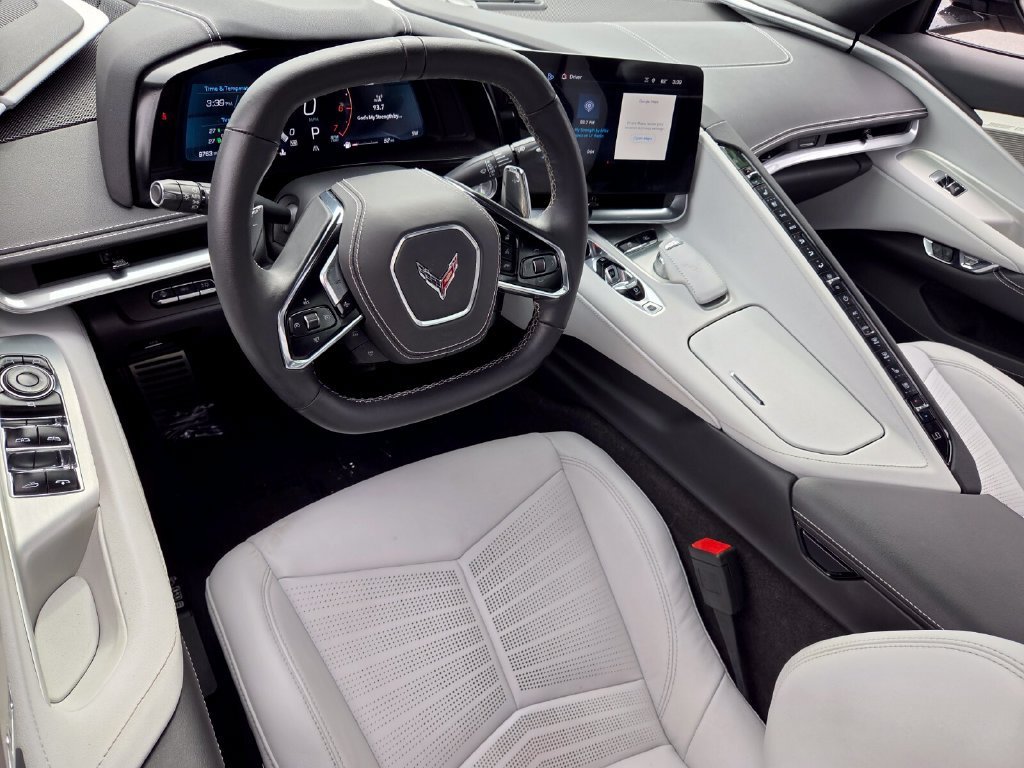 2025 Chevrolet Corvette 2LT - Photo 8