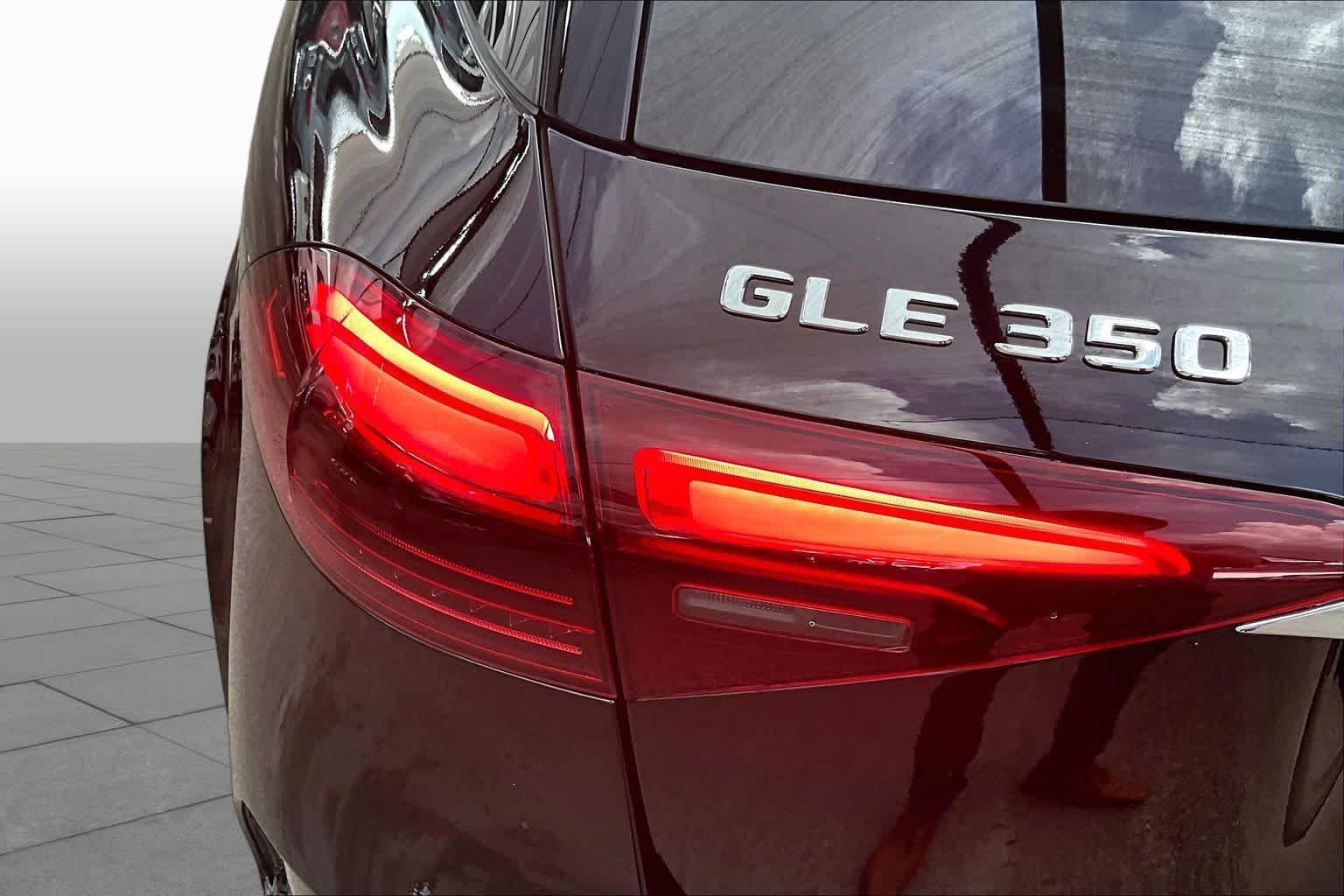 Used 2024 Black Mercedes-Benz GLE 350 image 28