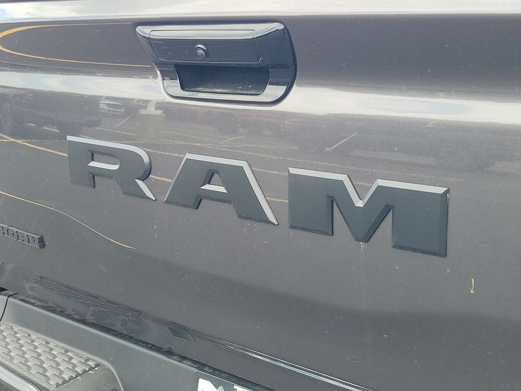 New 2026 Granite Crystal Metallic Clearcoat RAM Big Horn/Lone Star image 6