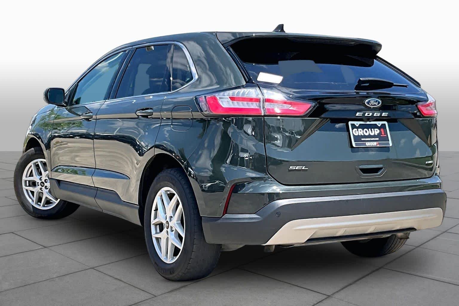 Used 2024 Forged Green Metallic Ford SEL image 11