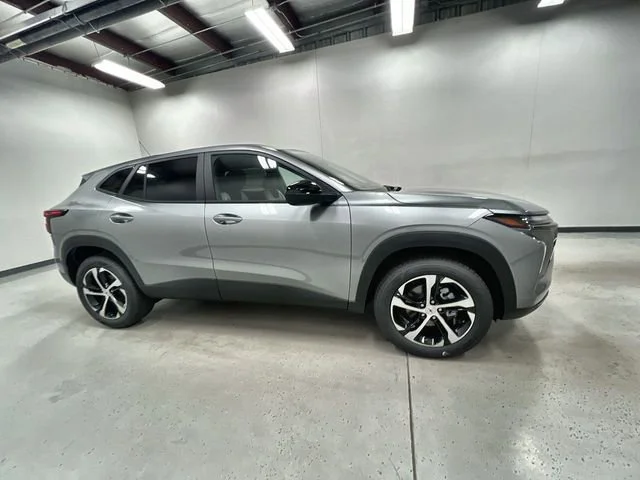 New 2026 Sterling Gray Metallic Chevrolet 1RS image 9