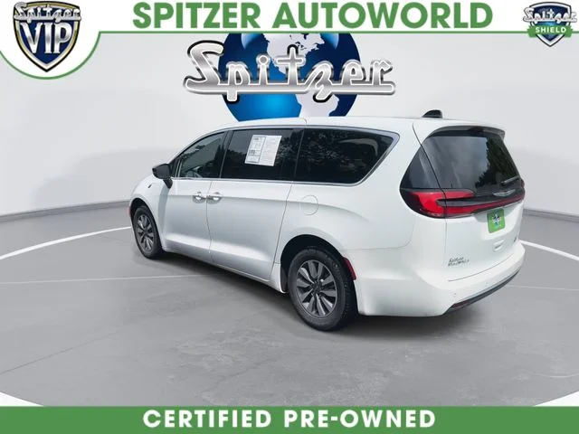 Used 2024 White Chrysler Select image 7