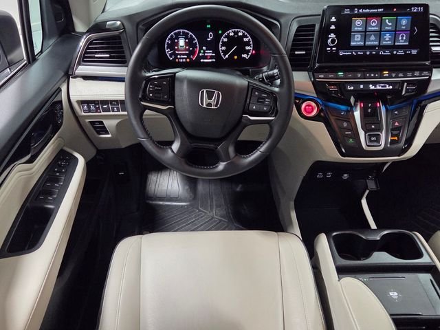 Used 2025 Silver Honda Touring image 7