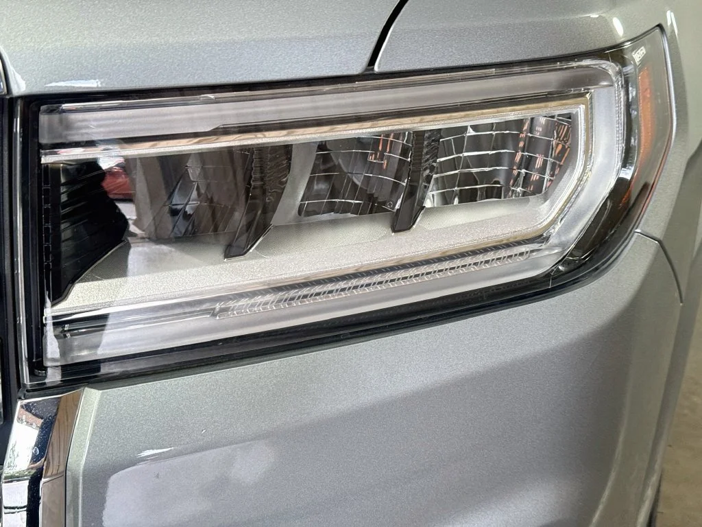 Used 2023 Silver GMC Denali image 40