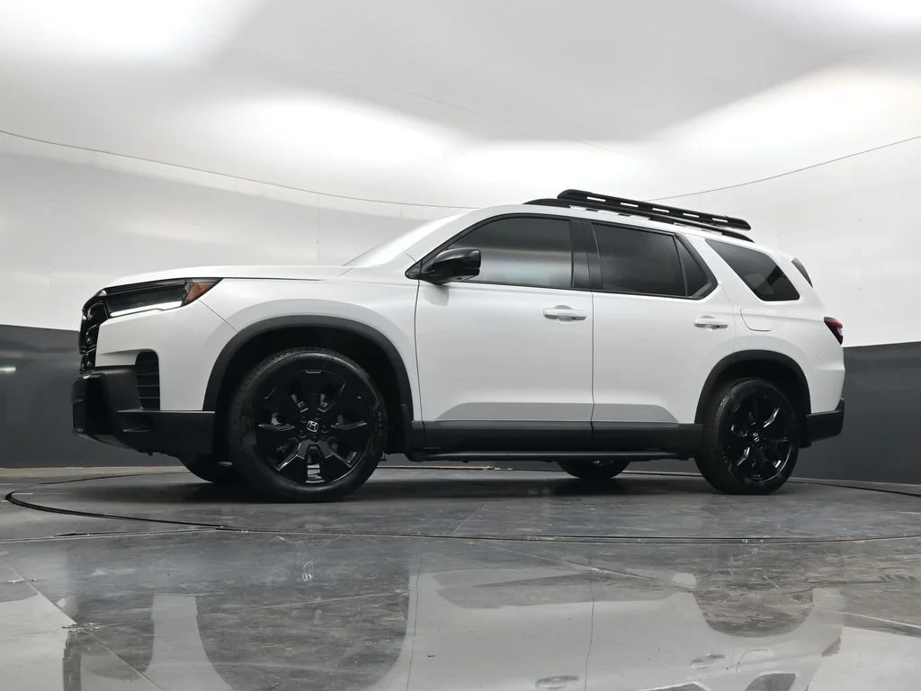 New 2026 Platinum White Pearl Honda Black Edition image 27
