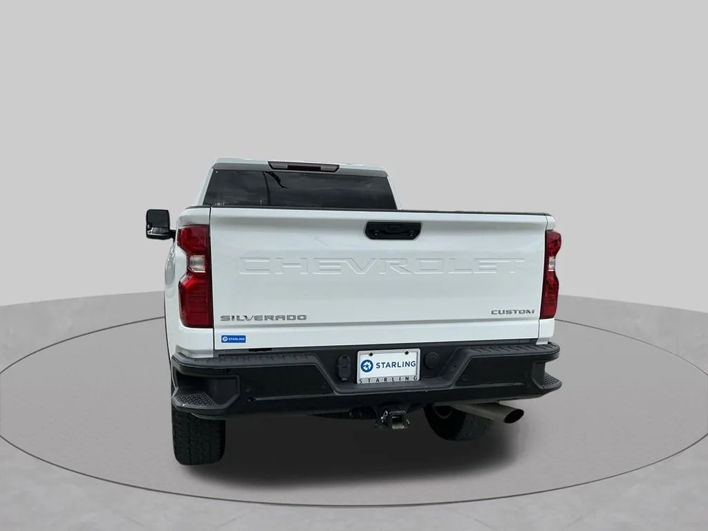 Used 2024 White Chevrolet Custom image 7