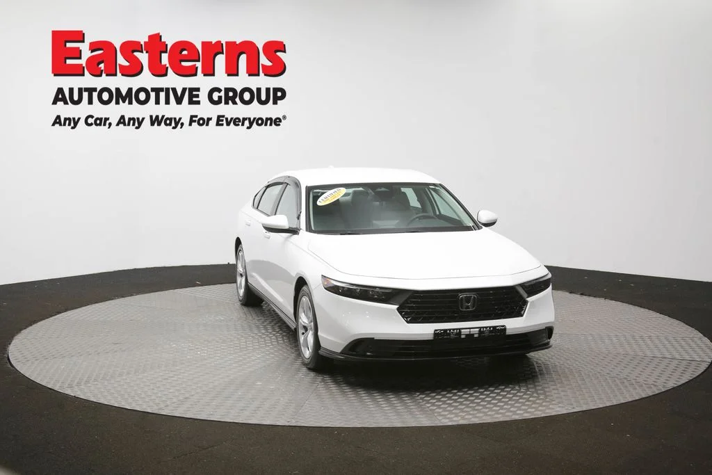 Used 2025 White Honda LX image 49