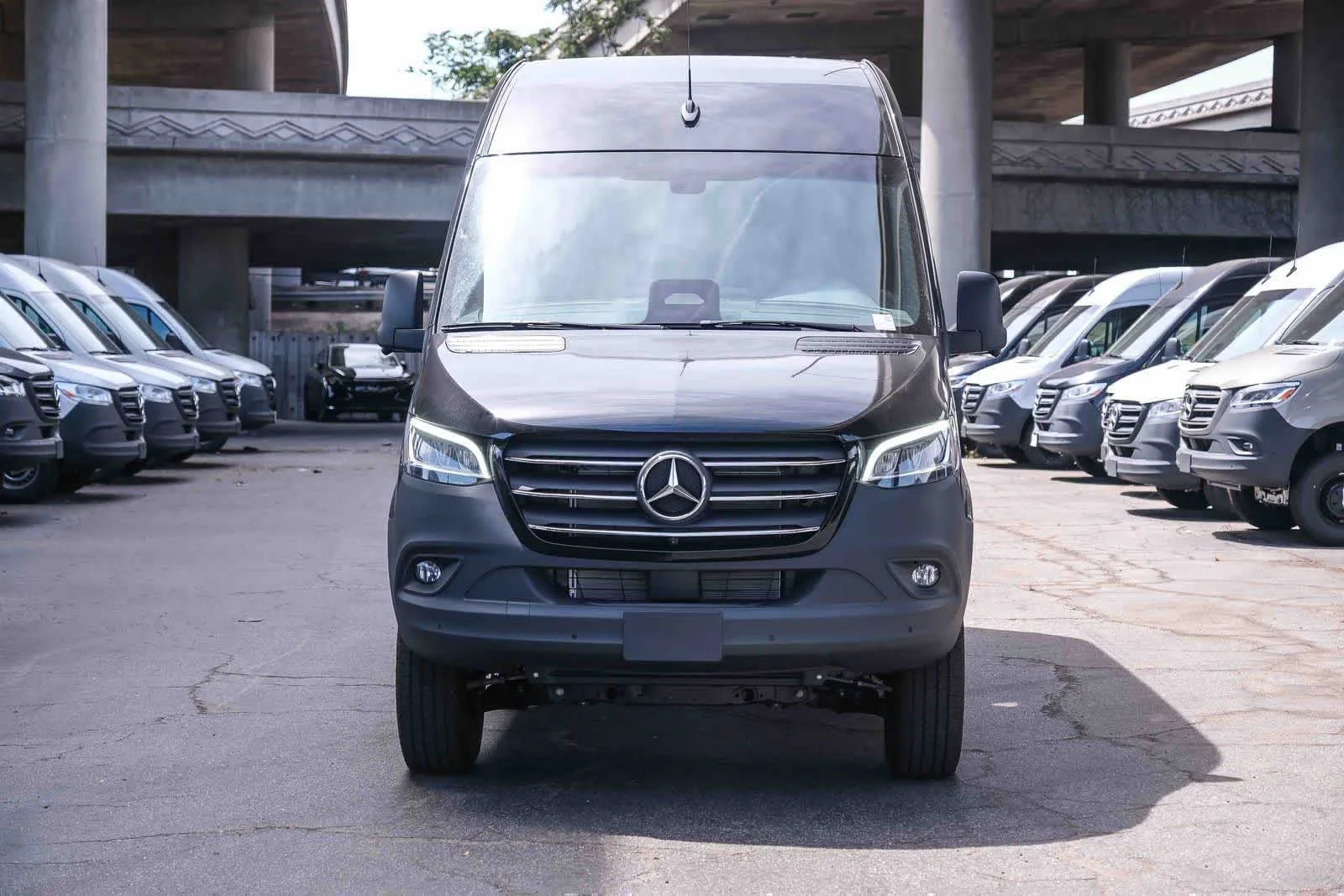 New 2026 Jet Black Mercedes-Benz Passenger 144WB High Roof AWD 2.0L I4 Diesel Turbo image 2