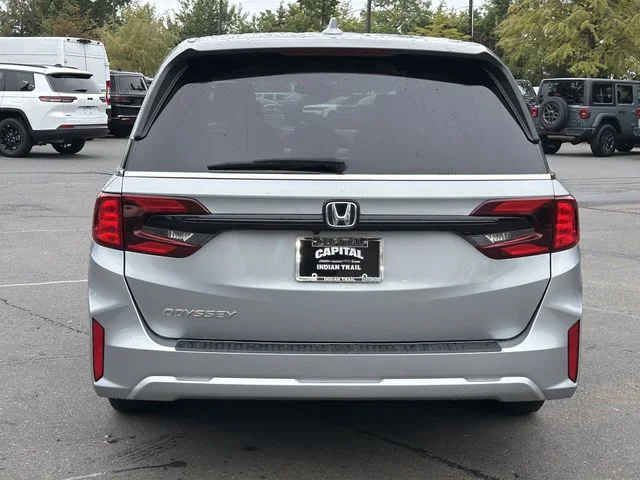 Used 2025  Honda EX-L image 12