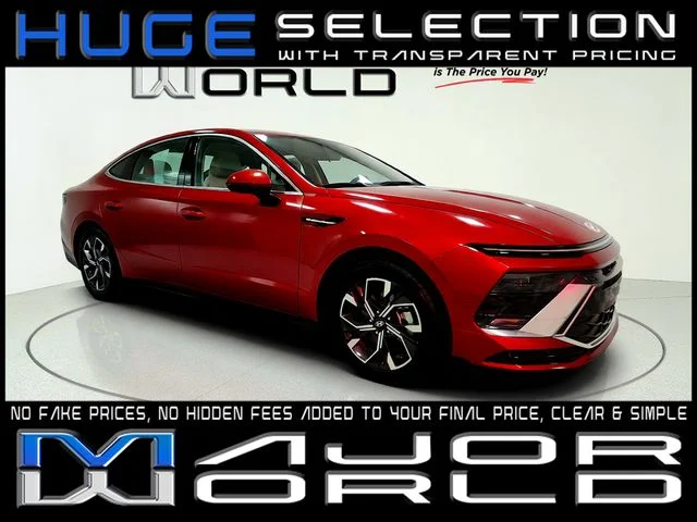 Used 2025 Red Hyundai SEL image 1