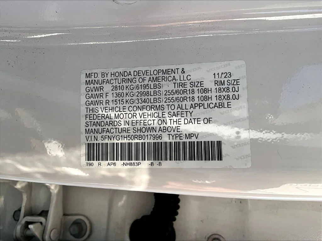 Used 2024 Platinum White Pearl Honda EX-L image 23