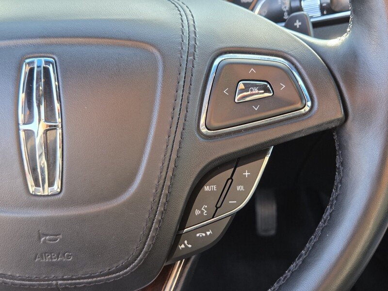 Used 2019 Silver Lincoln Reserve image 28
