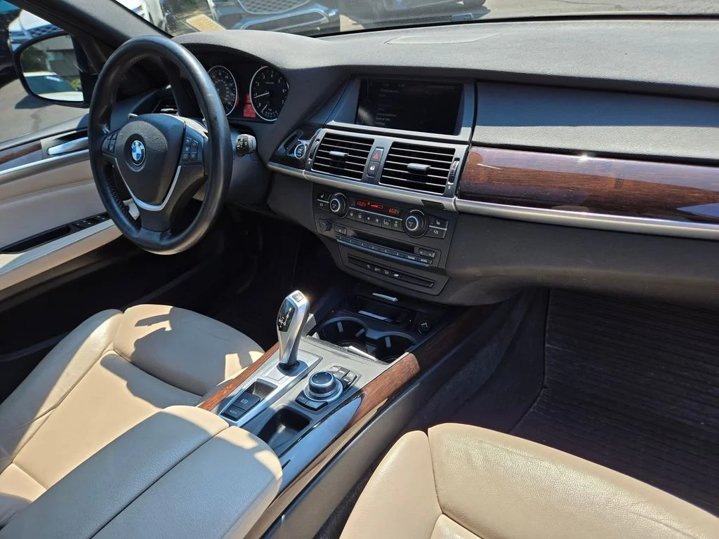 Used 2013 Bronze Metallic BMW xDrive50i image 10