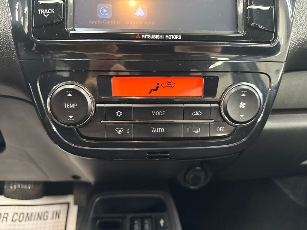 Used 2019 White Mitsubishi LE image 32