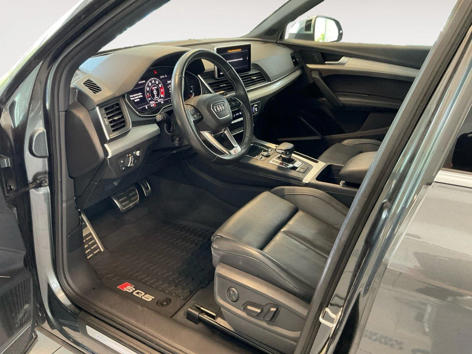 Used 2018 Daytona Gray Pearl Effect Audi Prestige image 9