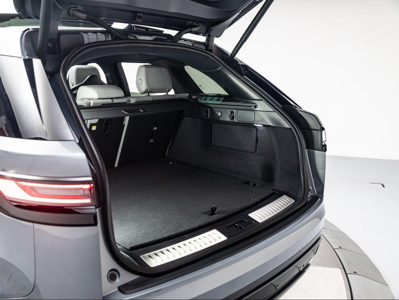 New 2026 Zadar Grey Land Rover S image 34