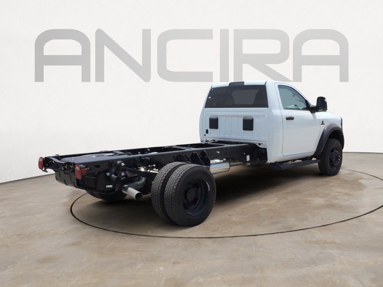 New 2026 Bright White Clearcoat RAM Tradesman image 10