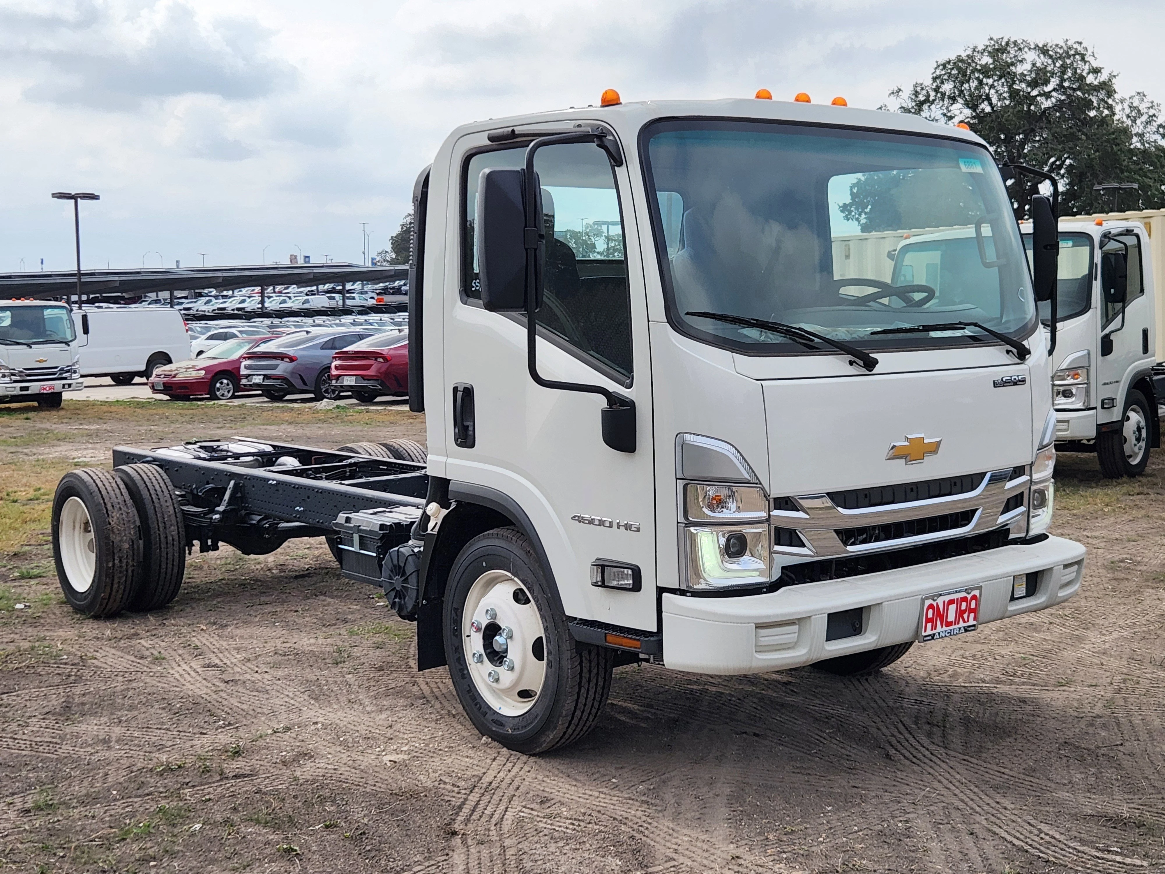 2025 Chevrolet Low Cab Forward 4500 Gas 176" WB Regular Cab's photo