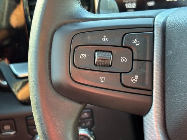 Used 2025 Downpour Metallic GMC Elevation image 17