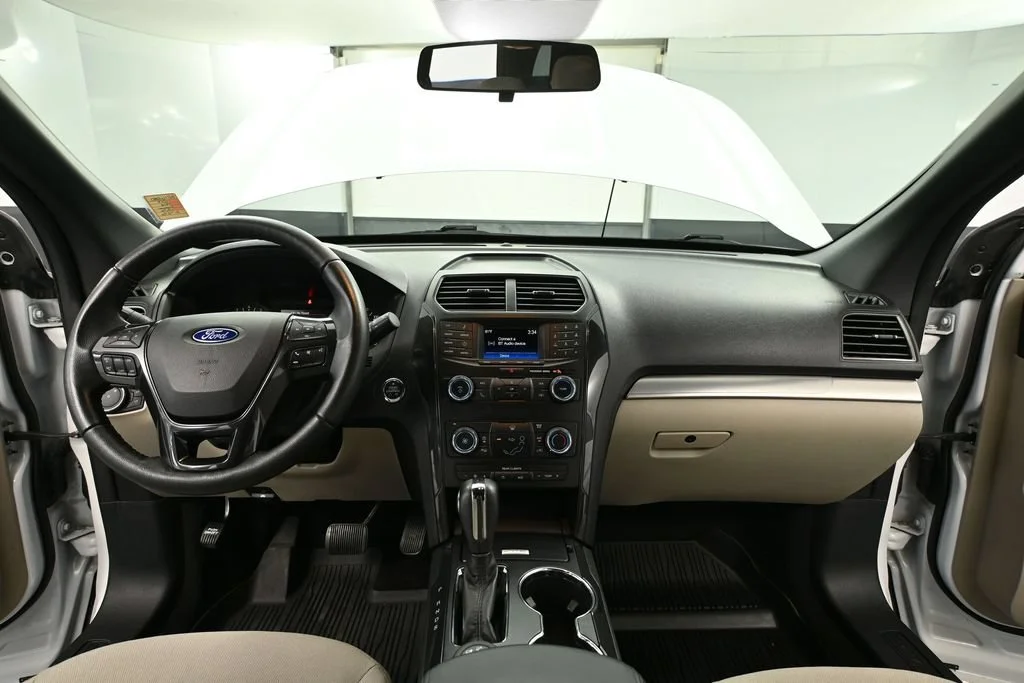 Used 2019 White Ford XLT image 18
