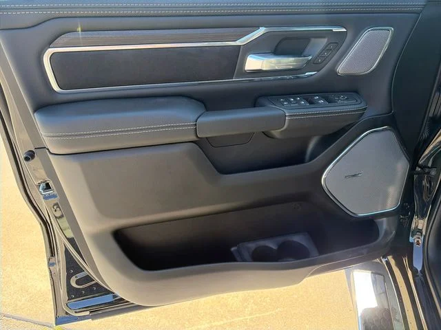 New 2027 Diamond Black Crystal Pearl-Coat Exterior Paint RAM Laramie image 10