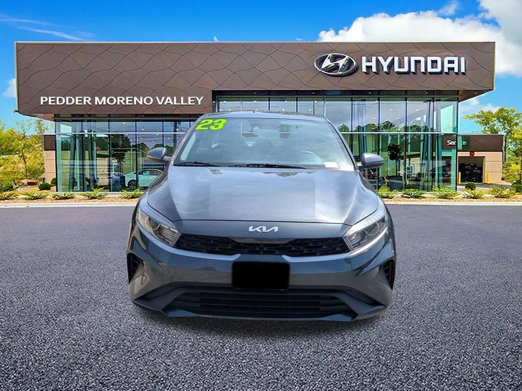 Used 2023 Gray Kia LXS image 7