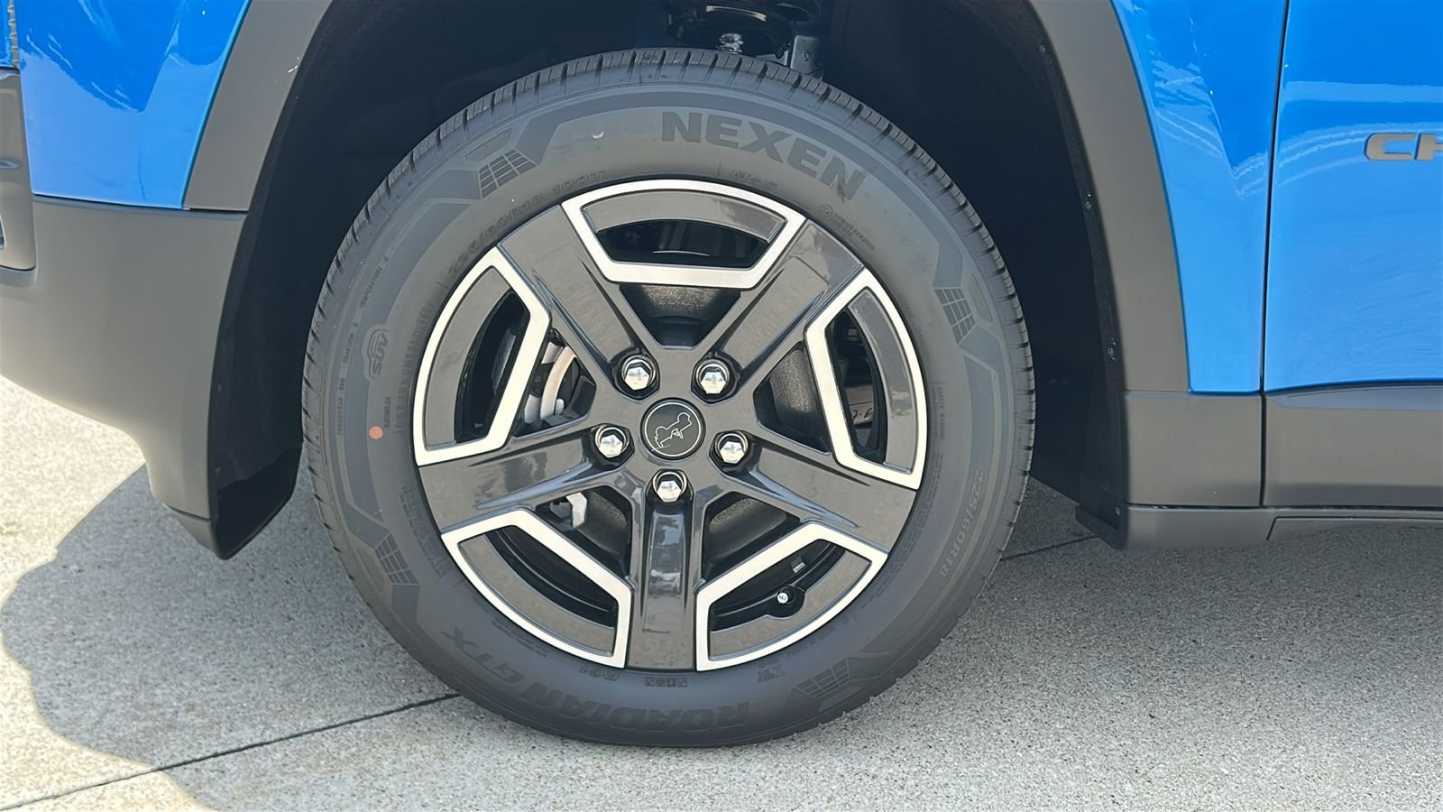 New 2026 Hydro Blue Pearlcoat Jeep Laredo image 10